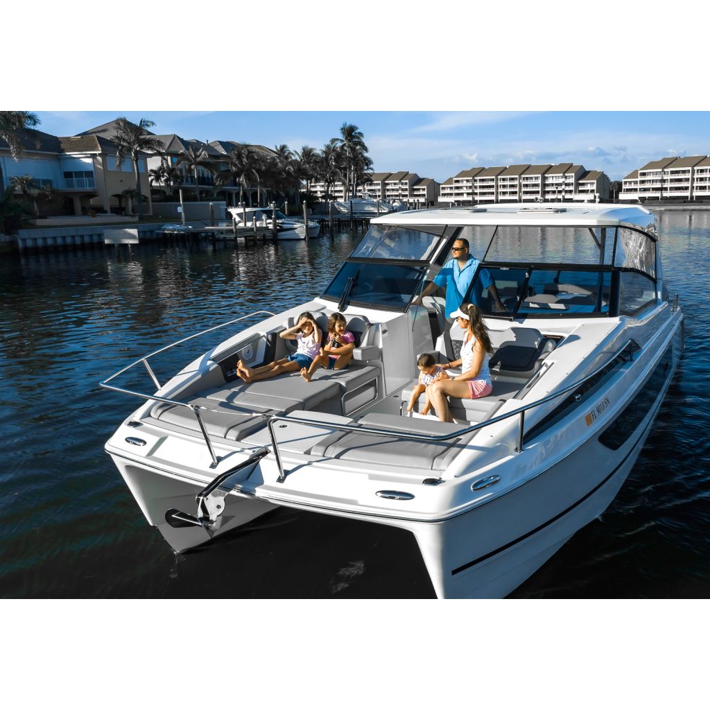 pineiro-family-aquila-36-tampa-bay-yacht-rental